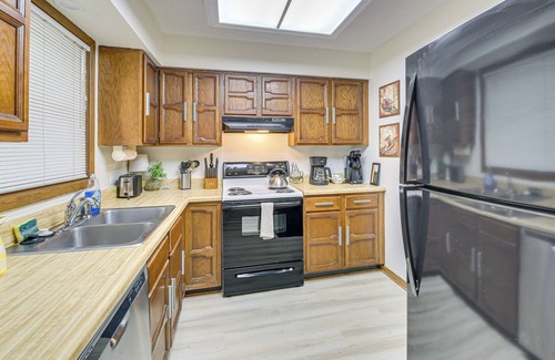 Hot Springs Village House | Lake Desoto Townhome: Swim Dock, Pets Welcome!