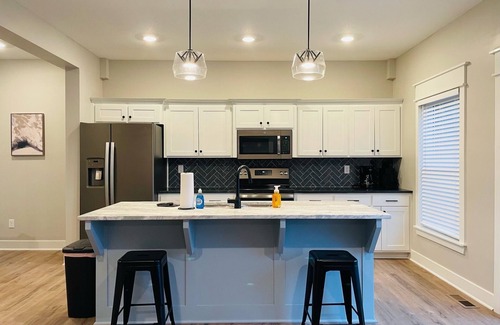 Gravois Mills House | Lake Escape at Station 46