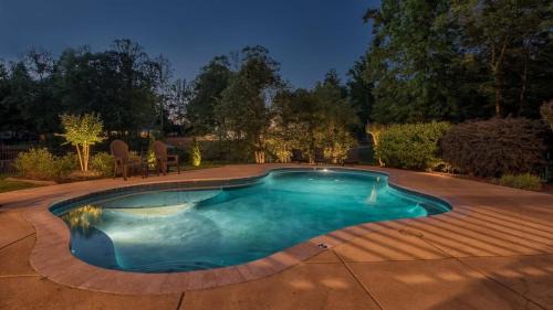 Mooresville House | Lake Escape by AvantStay Lakefront Private Dock