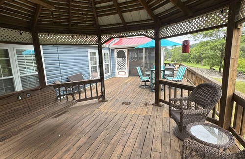 Se Ree House | Lake Front charming 3-bedroom house, at Rough River Lake.