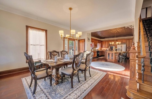 Lake Harmony House | Lake Front, Game/Gym/Sauna Room, Pool Table, Hot Tub, 2 Kitchens, Near Slopes