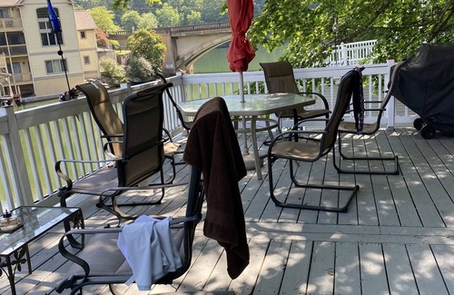 Garner Cove House | Lake front house & kayaks in hidden GEM lake lure