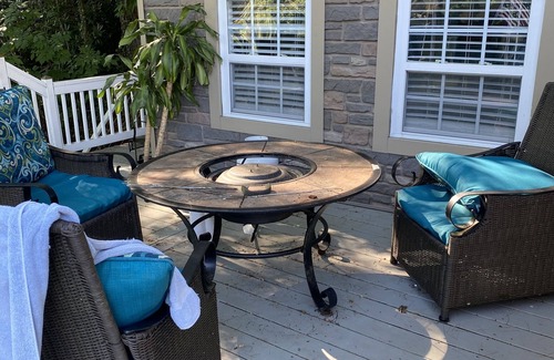 Garner Cove House | Lake front house & kayaks in hidden GEM lake lure