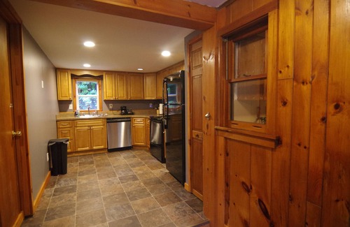 Lake George Cabin | Lake George Diamond Point 3 Bed/2 Ba two story Cabin