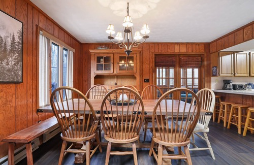 Lake Harmony Estates House | Lake Harmony Cabin - sleeps 13, game room, open common area, hot tub