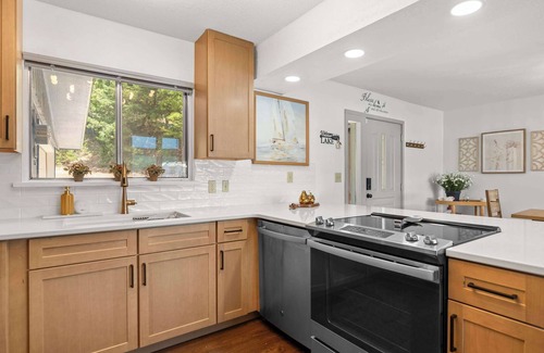 Lake Ozark House | Lake Home Oasis - Sleeps 18