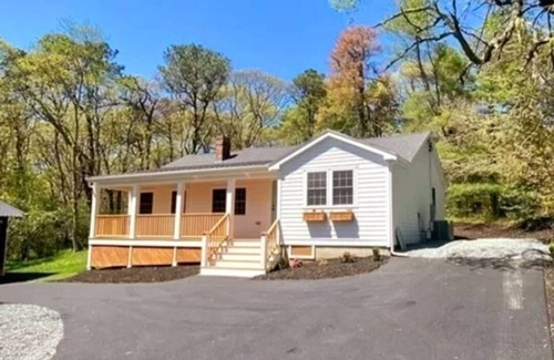 Centerville House | Lake house in centerville.