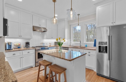Plymouth House | Lake House-Kayaks/Paddle Boards/Private Pier