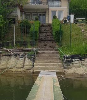Central Serbia House | Lake House