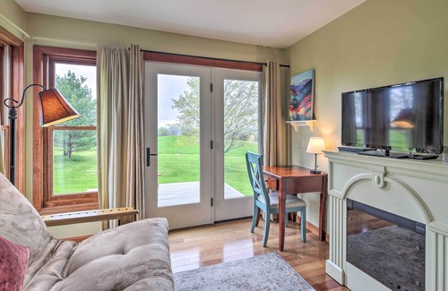 North Hero House | Lake House w/ 360 Views: Private Dock & Yard!