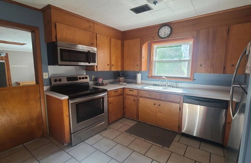 Oscoda House | Lake Huron - 3 Bedroom 2 Bath Lake Front Home - Sleeps 12
