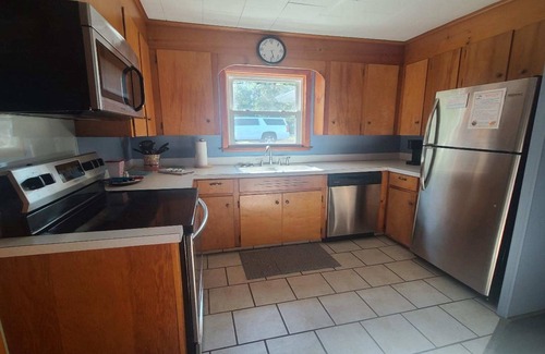 Oscoda House | Lake Huron - 3 Bedroom 2 Bath Lake Front Home - Sleeps 12