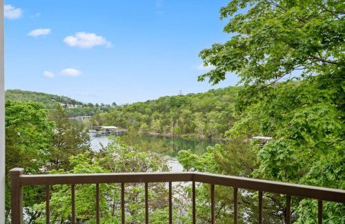 Kimberling City House | Lake It Easy - Condo for 7
