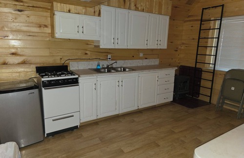Monticello Cabin | Lake Log Cabin Getaway