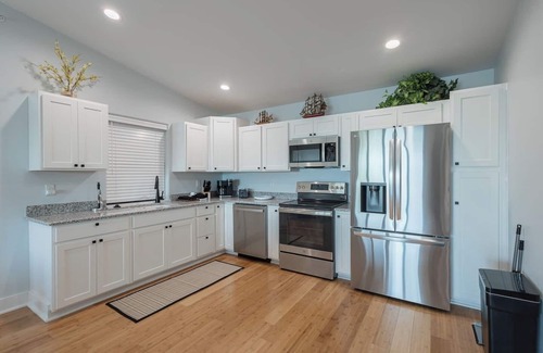 Indian Point Villa | Lake Luxury Villa by SDC: Saltwater Pool, Hot Tub, Stunning Lake Views! 2BD/2BA