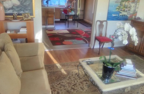 Grand Lake Apartment | LAKE MERRITT 4 BED 4 BATH