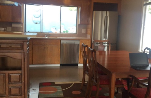Grand Lake Apartment | LAKE MERRITT 4 BED 4 BATH