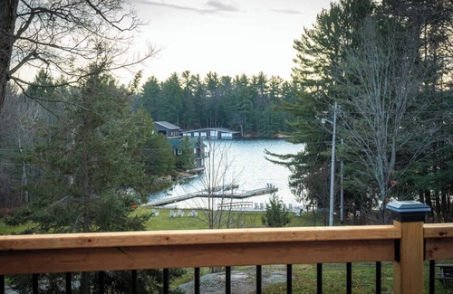 Muskoka Lakes House | Lake Muskoka 2-bedroom Cottage - Pier 100 #50