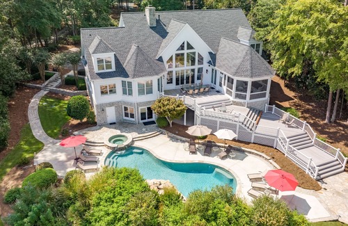 Lake Oconee House | Lake Oconee Waterfront Home with pool & private dock