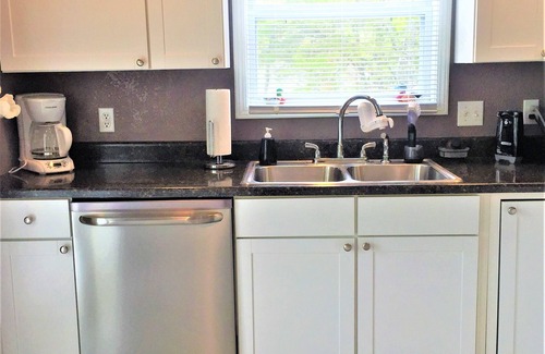 SaddleBrook House | Lake of the Ozarks Lake Front, 3 mi to Truman Lake, Three Bedrm Lake Home.