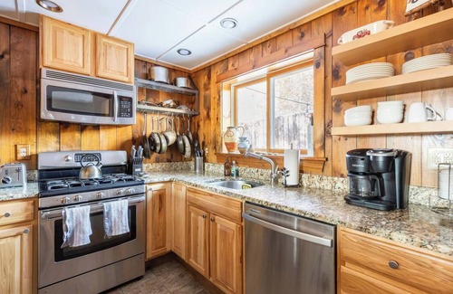 Lake Placid Cottage | Lake Placid Cottage close to town