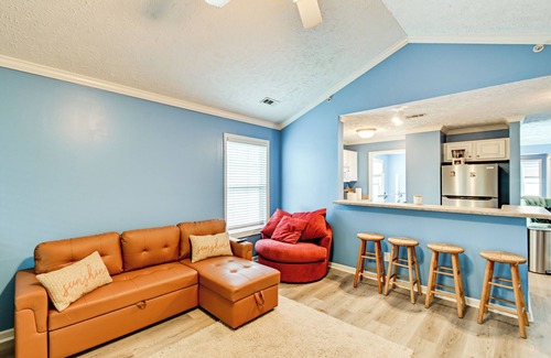 Westover Condo | Lake & Pool Access, Home Gym: Fayetteville Condo!