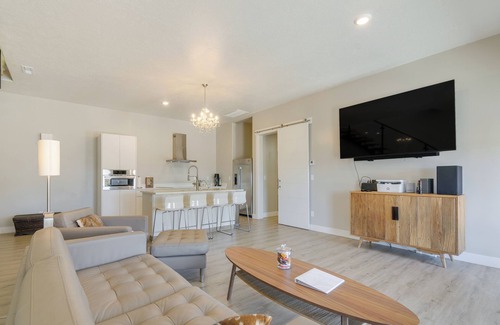 Big Water Villa | Lake Powell Sunrise Villa by Antelope Canyon with Firepit and Scenic Views