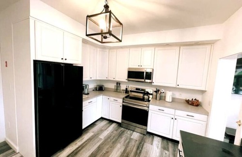 Wilmington House | Lake Raponda-152, with Hot Tub