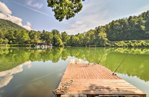 Robbinsville House | Lake Santeetlah Escape with Kayaks, Boat Slip and More