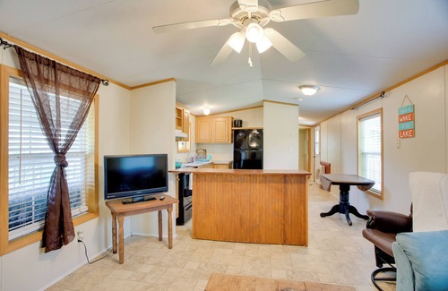 Mead Cabin | Lake Texoma Cabin Near Willow Springs Marina!