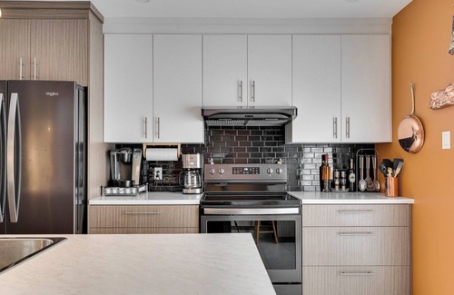 Mont-Tremblant House | Lake Thibault Edge House Long term rental Mont Tremblant Ski Skate Golf