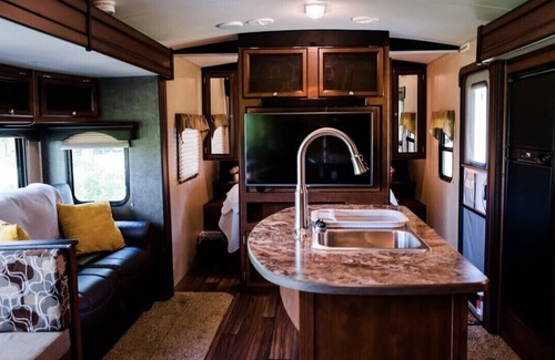 Council RV Rental | Lake town Glamping