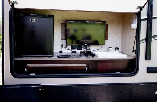 Council RV Rental | Lake town Glamping