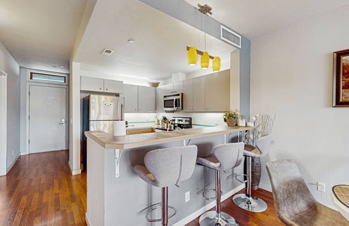 Chelan Condo | Lake view condo w/balcony, shared pool & hot tub - walk to the lake