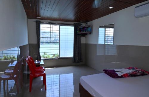 Pune Hotel | Lake View Lodge, Pune