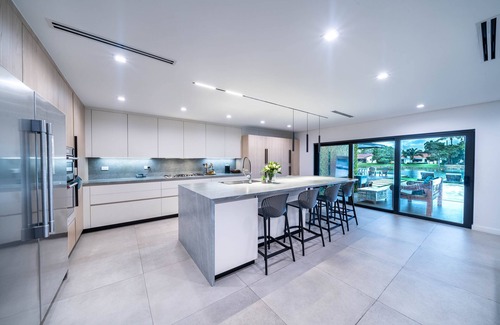 Highland Lakes House | Lake View Modern Estate, Ultimate Outdoor Fun & Sports field: 6BR, 7.5BA