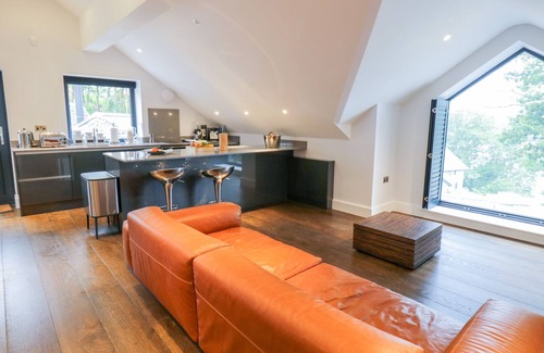Windermere Cottage | LAKE VIEW, romantic, luxury holiday cottage in Bowness-On-Windermere