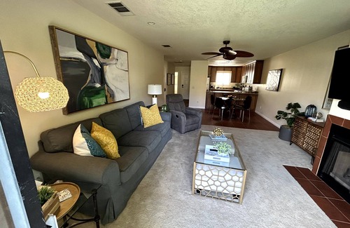 Park Palms Condo | Lake view, steps to the pool, resort in Palm Desert.