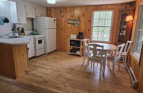 Moultonborough Cottage | Lake Winni 3 bedroom large sandy beach - use of small boats shared w/16 cottages