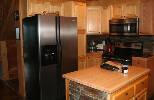 Robbinsville Cabin | Lakefront 3-bedroom cabin on Fontana Lake with stunning views and a private dock