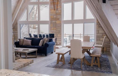 Leland House | Lakefront 3BDR Luxury Home at High Bluffs Lodge 4171
