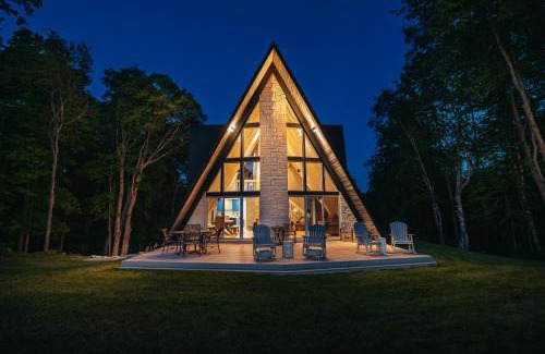 Leland House | Lakefront 3BDR Luxury Home at High Bluffs Lodge 4171