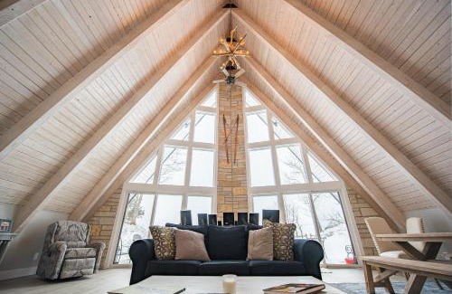 Leland House | Lakefront 3BDR Luxury Home at High Bluffs Lodge 4171