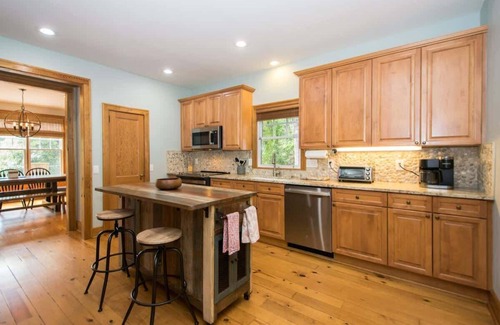 Mill Spring House | Lakefront 3BR w/Private Dock + Firepit | Free Tix
