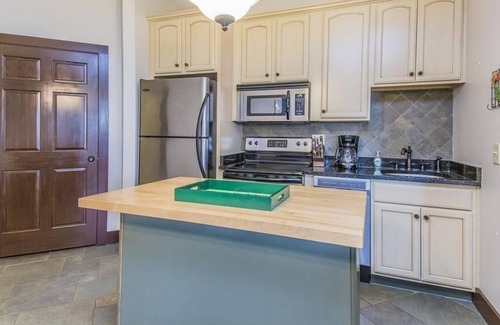 Lake Oconee Villa | Lakefront at Cuscowilla on Lake Oconee