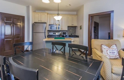 Lake Oconee Villa | Lakefront at Cuscowilla on Lake Oconee