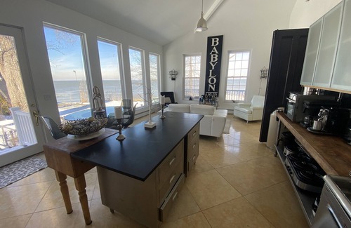 Ashtabula House | Lakefront beach house Geneva on the lake oh