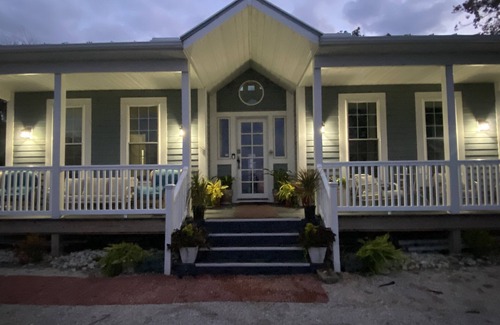 Ashtabula House | Lakefront beach house Geneva on the lake oh