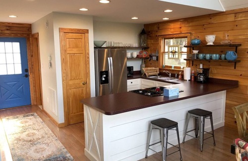 Trevilians Cabin | Lakefront Cabin - Farm Animals - Fish, Swim, Boat, Hike/Bike 5+Miles Trails