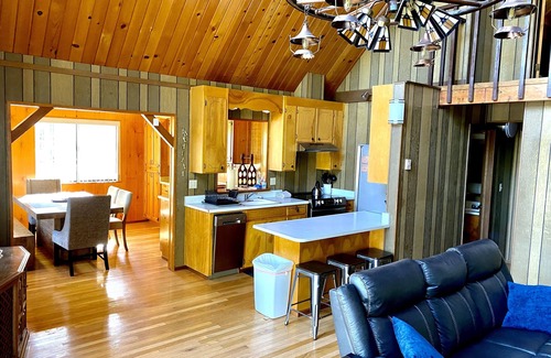 Groveland House | Lakefront Cabin Near Yosemite
